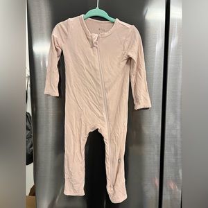Kyte Baby Zippered Romper in Blush size 12-18 months